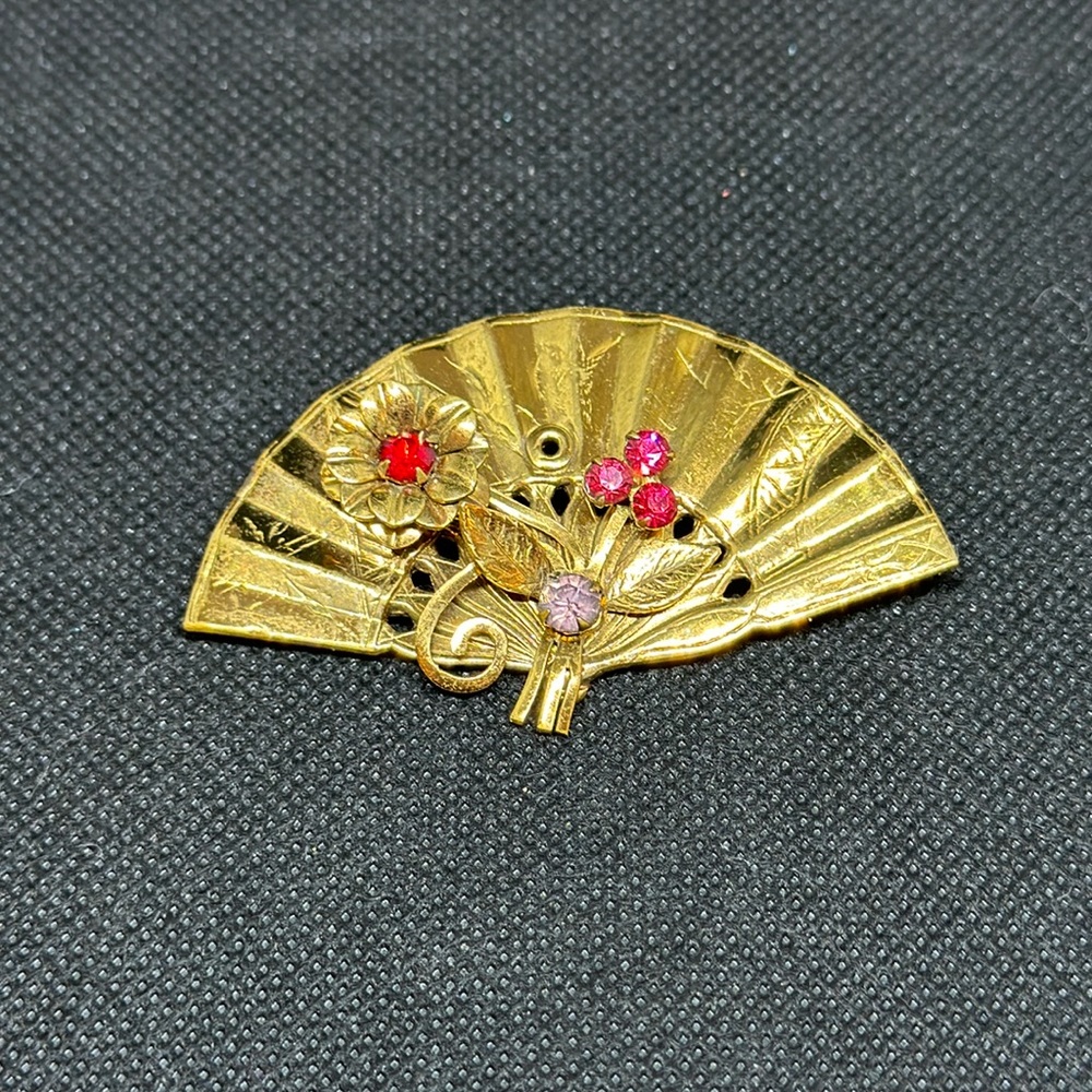 Signed Vintage Coro Fan Brooch